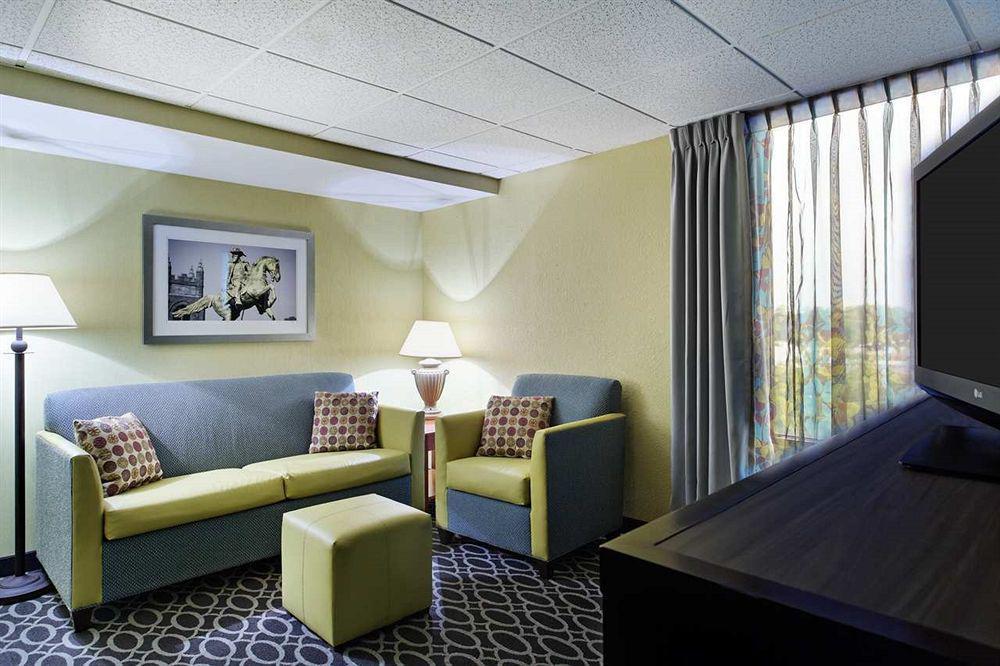 מלון Doubletree By Hilton Richmond - מידלות'יאן מראה חיצוני תמונה
