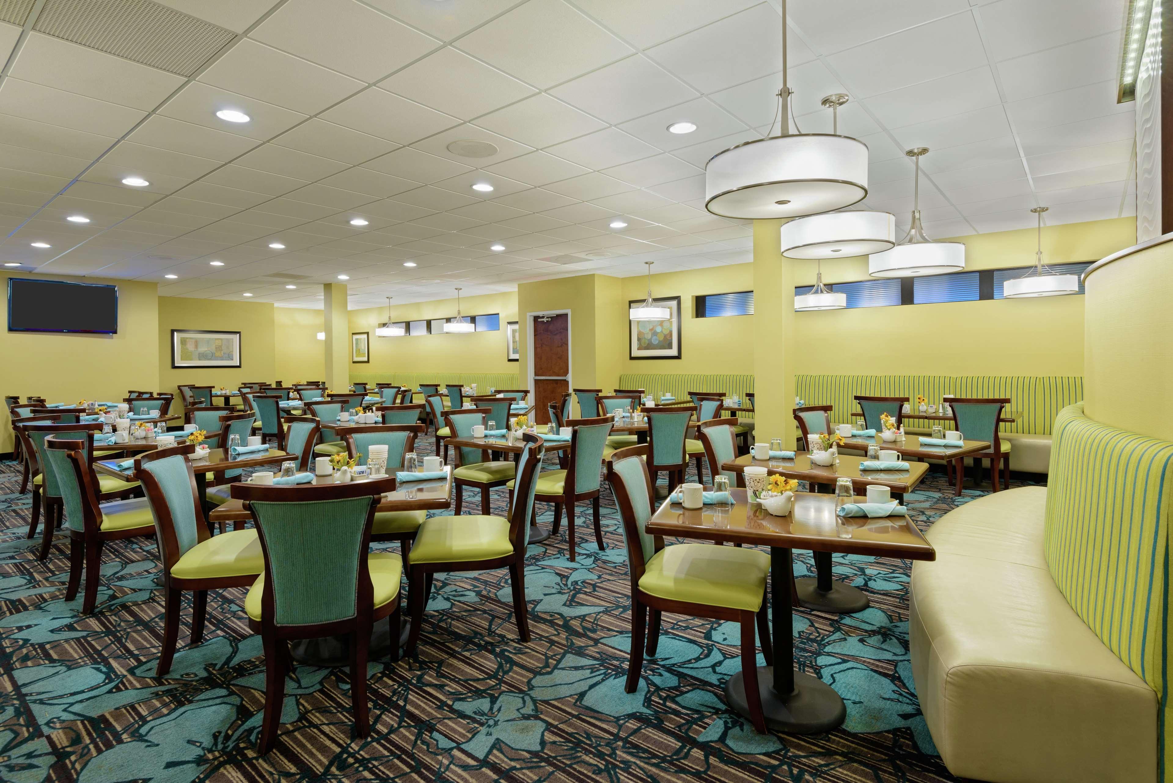 מלון Doubletree By Hilton Richmond - מידלות'יאן מראה חיצוני תמונה