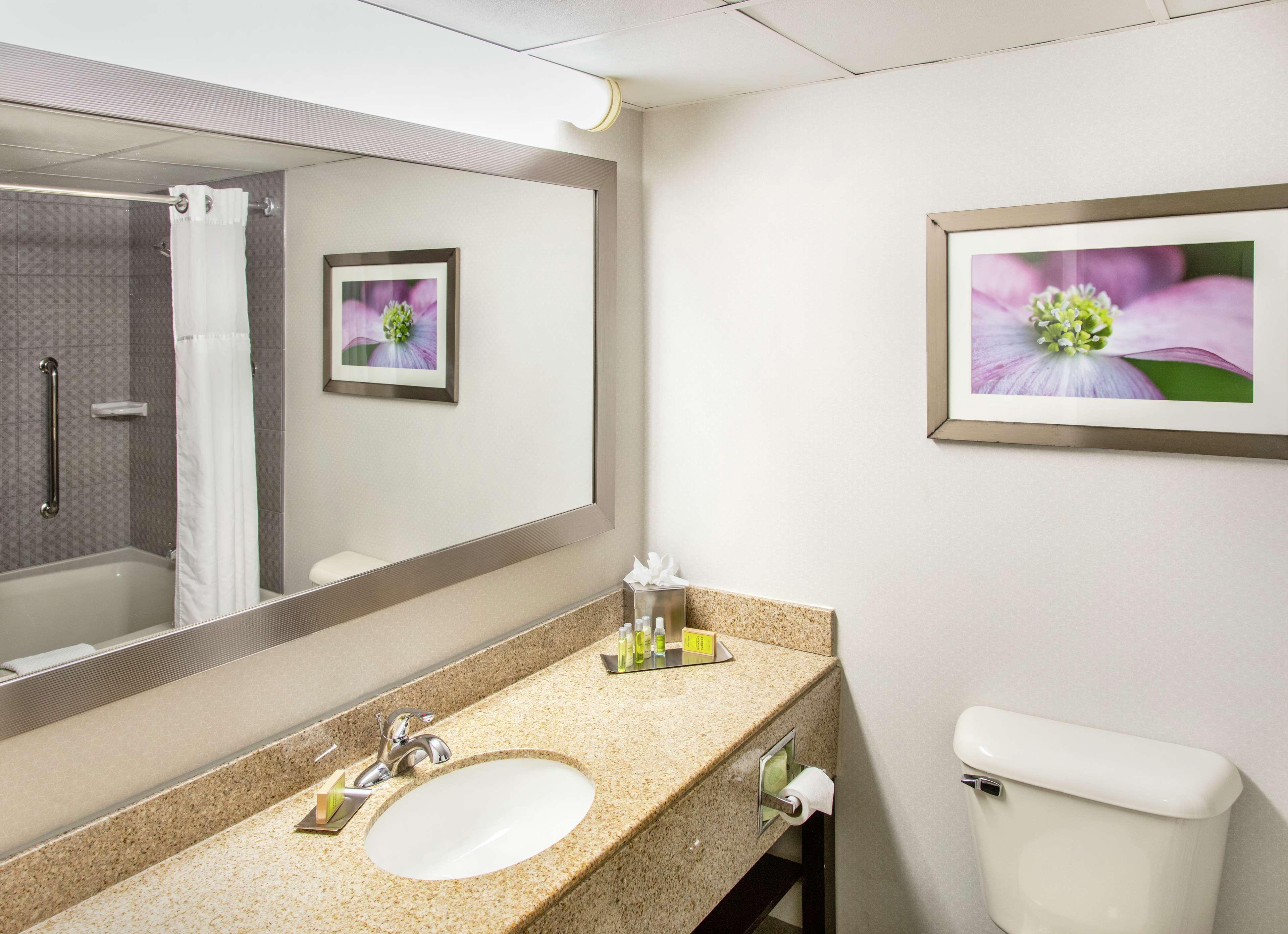 מלון Doubletree By Hilton Richmond - מידלות'יאן מראה חיצוני תמונה