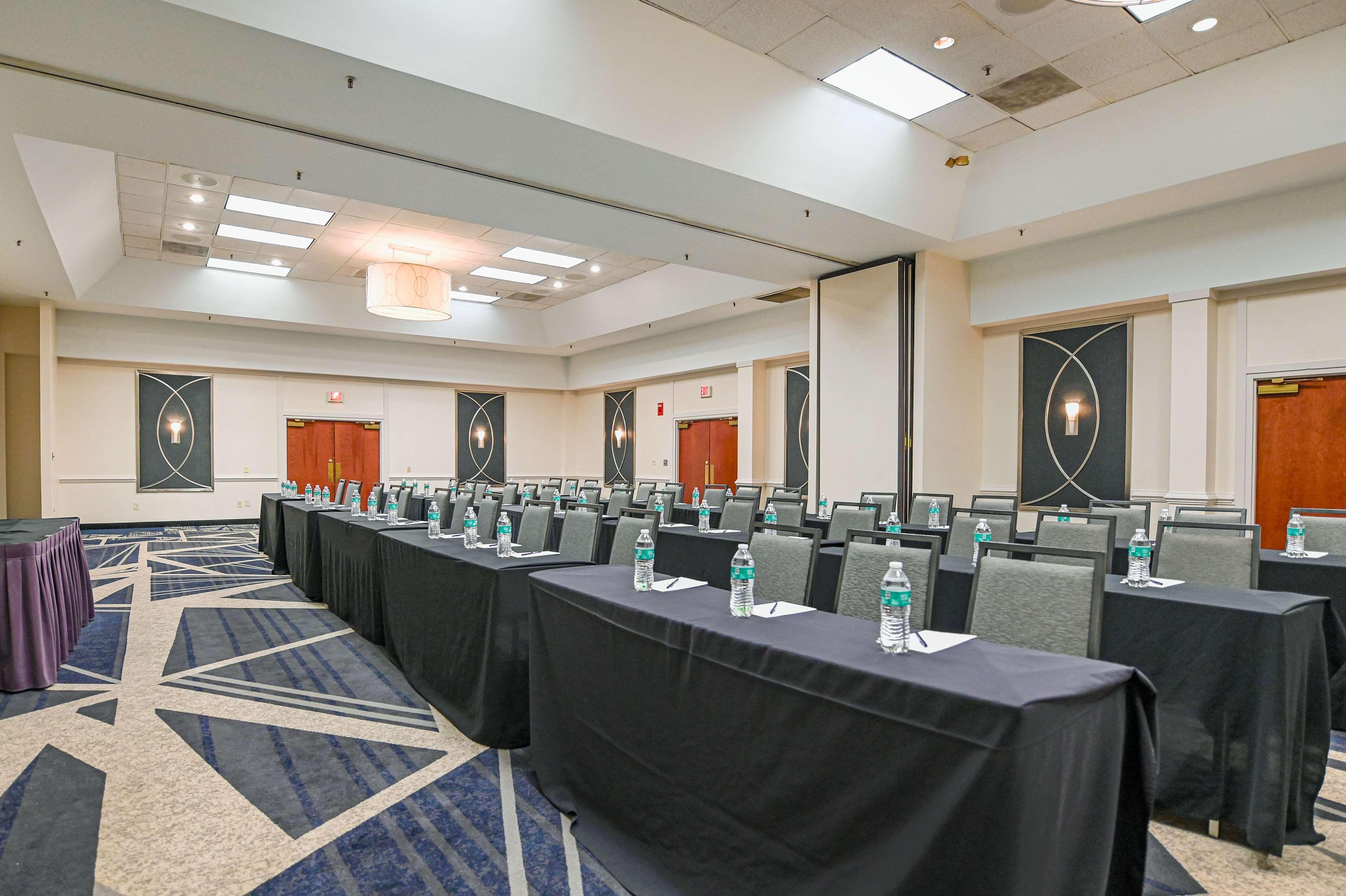 מלון Doubletree By Hilton Richmond - מידלות'יאן מראה חיצוני תמונה
