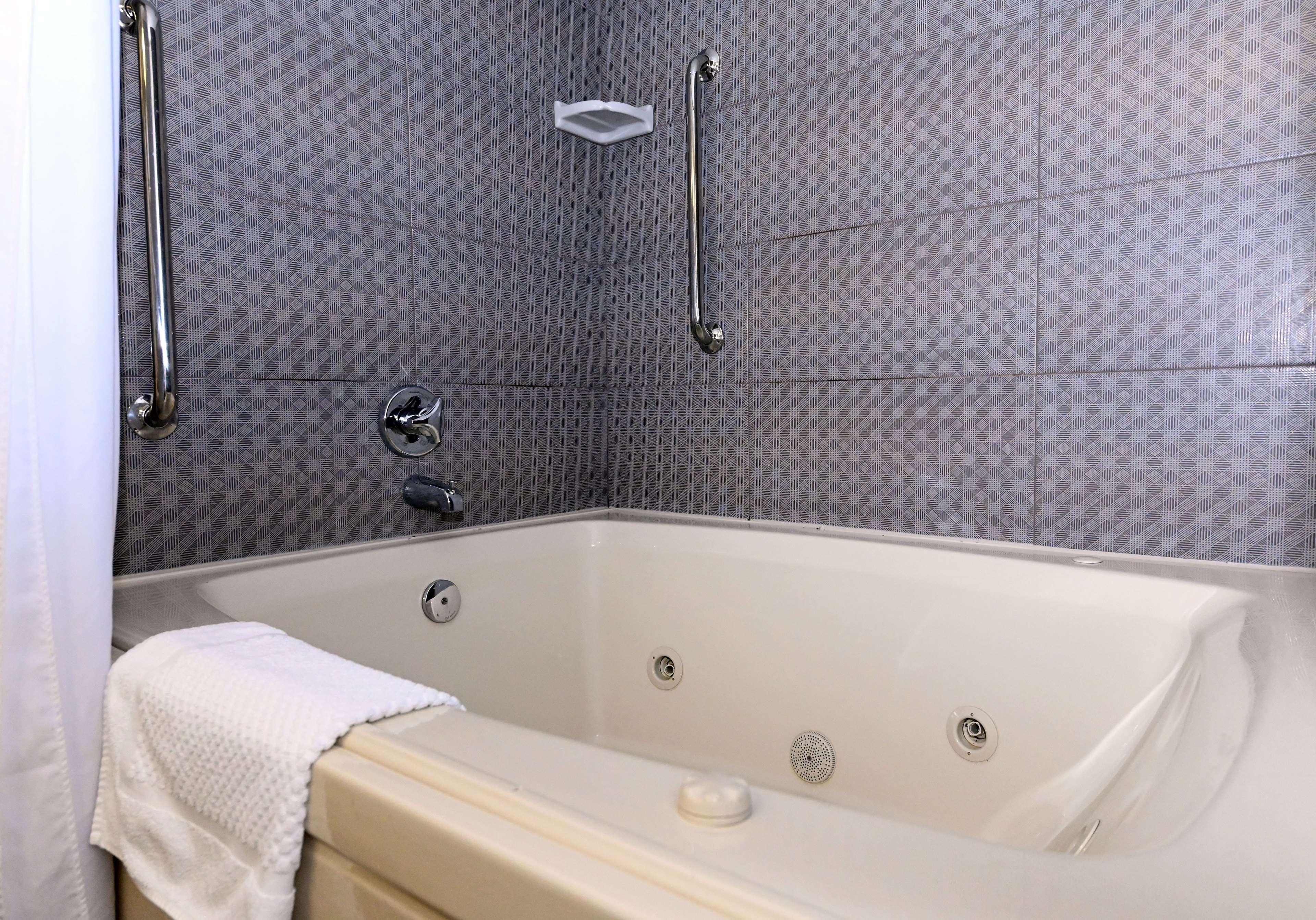 מלון Doubletree By Hilton Richmond - מידלות'יאן מראה חיצוני תמונה