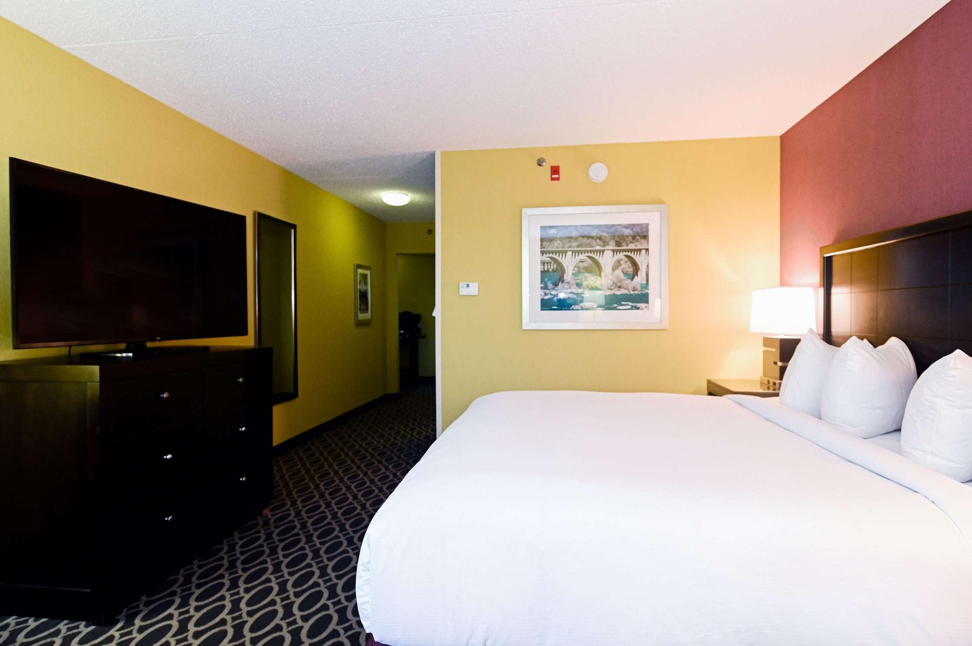 מלון Doubletree By Hilton Richmond - מידלות'יאן מראה חיצוני תמונה
